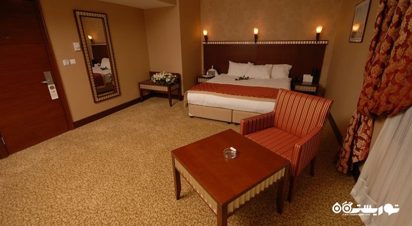 اتاق کانکتینگ هتل کریستال